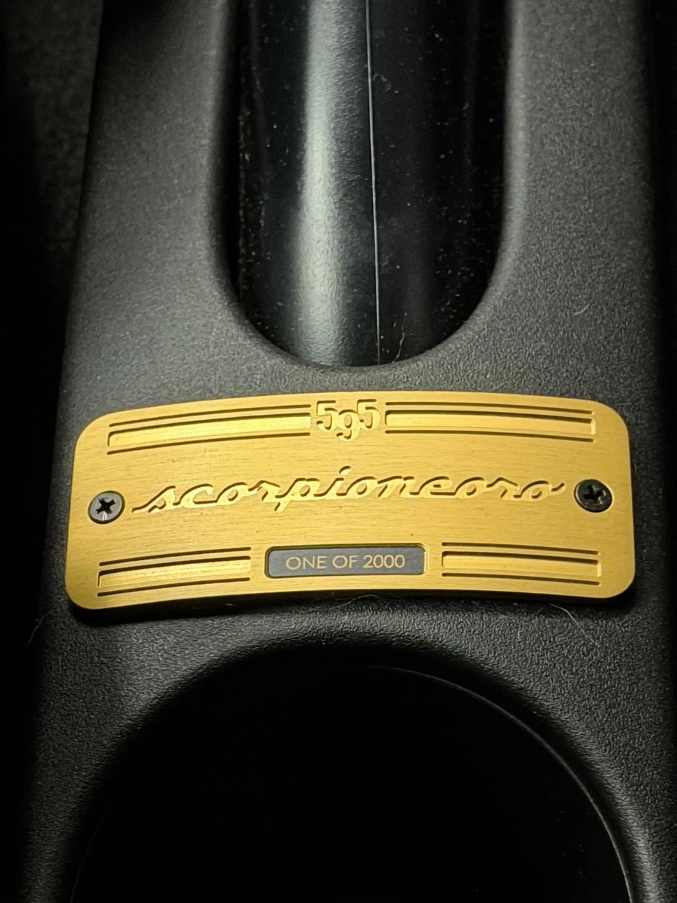 Abarth 595 1.4 Scorpioneoro ONEof2000 Limited EDITON — photo 21