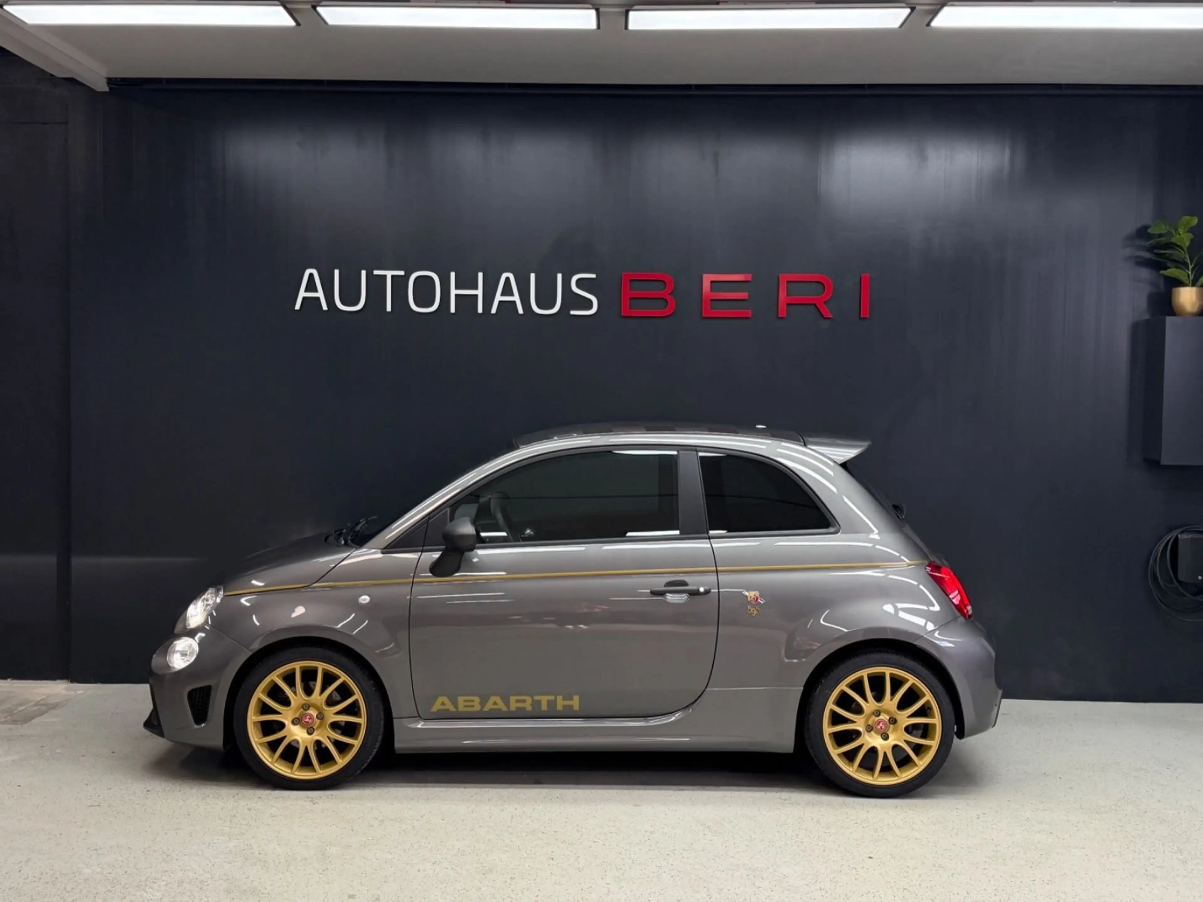 Abarth 595 1.4 Scorpioneoro ONEof2000 Limited EDITON — photo 5