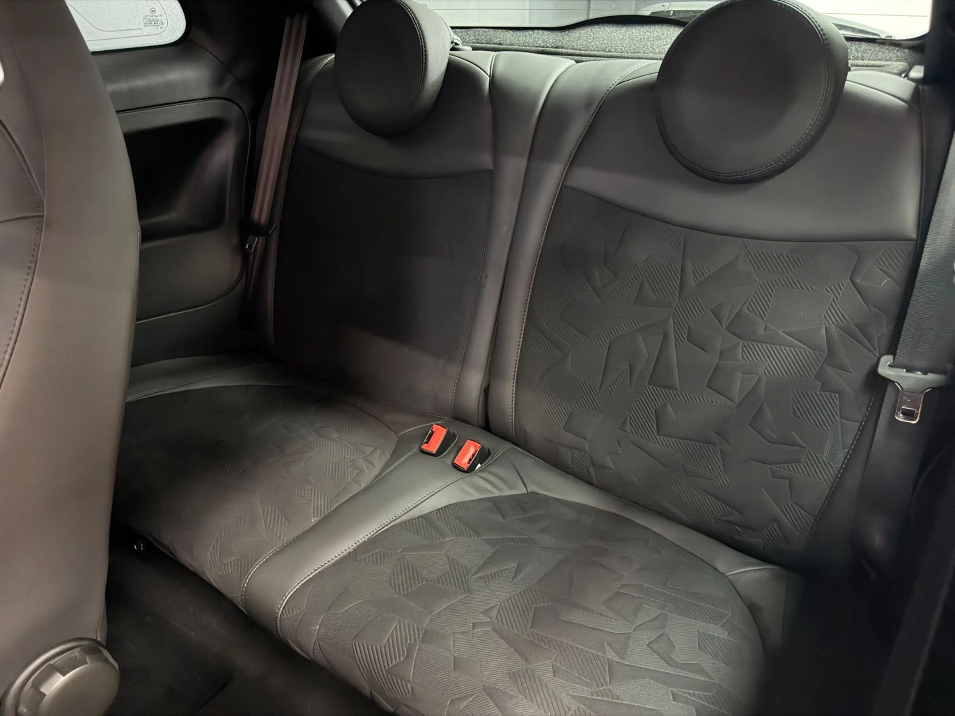 Abarth 595 1.4 Scorpioneoro ONEof2000 Limited EDITON — photo 18