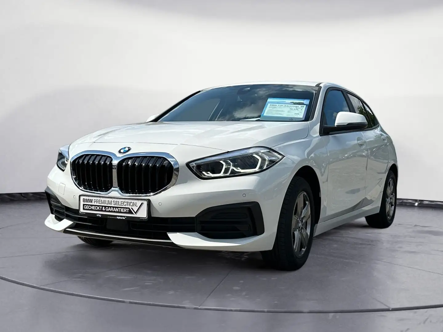 BMW 118 i Advantage Navi Klimaaut. AHK PDC Aut. Sitzh Wit - 2