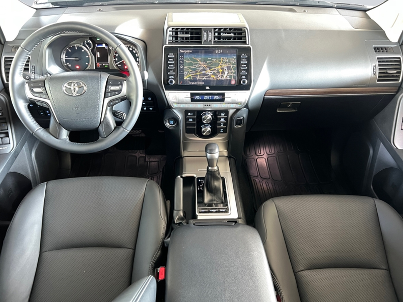 Toyota Land Cruiser 2.8 Executive *Pano*RCam*SHZ*Leder* — photo 11