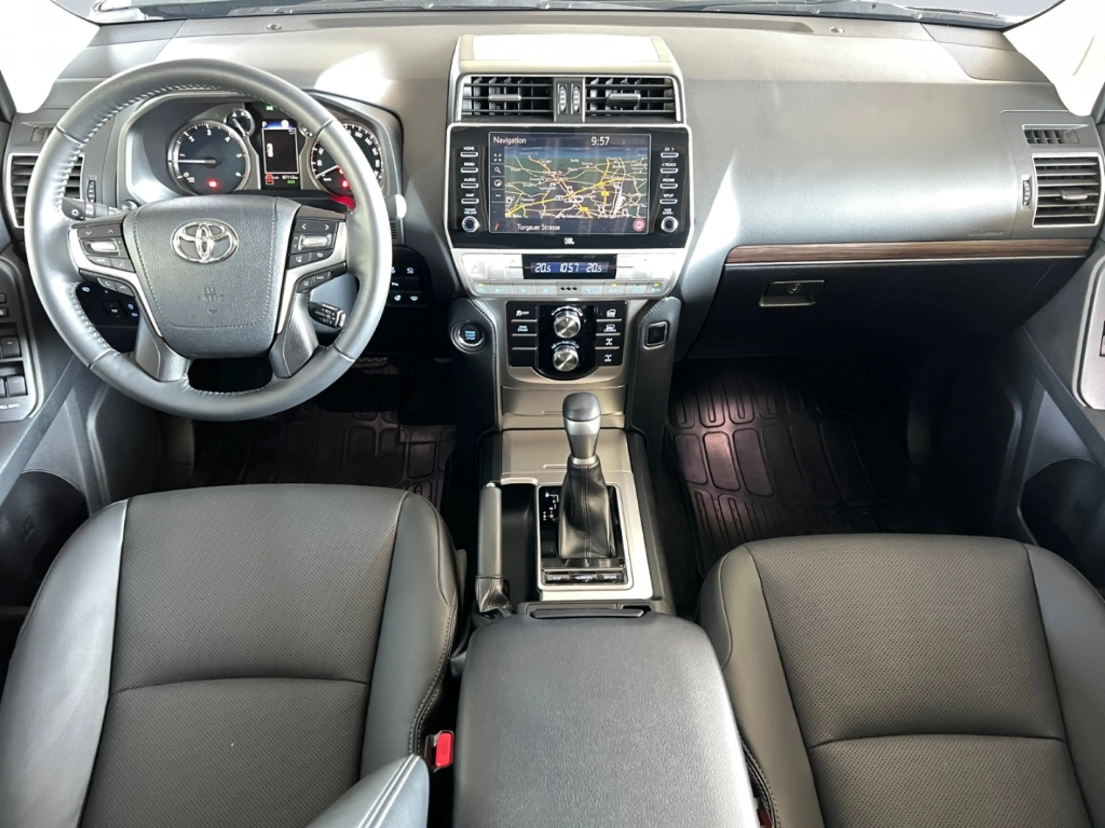 Toyota Land Cruiser 2.8 Executive *Pano*RCam*SHZ*Leder* — photo 11