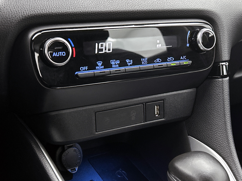 Toyota Yaris 1.5 Hybrid Style + | BTW voertuig | Head-Up Displa — photo 11