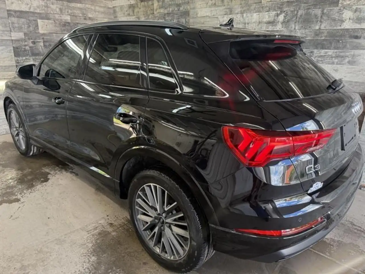 Audi Q3 снимка Audi Q3