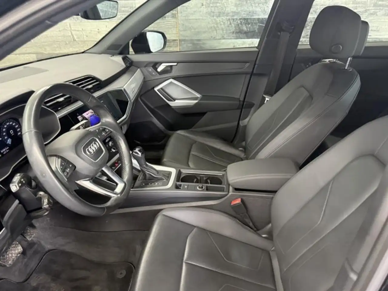 Audi Q3 снимка Audi Q3