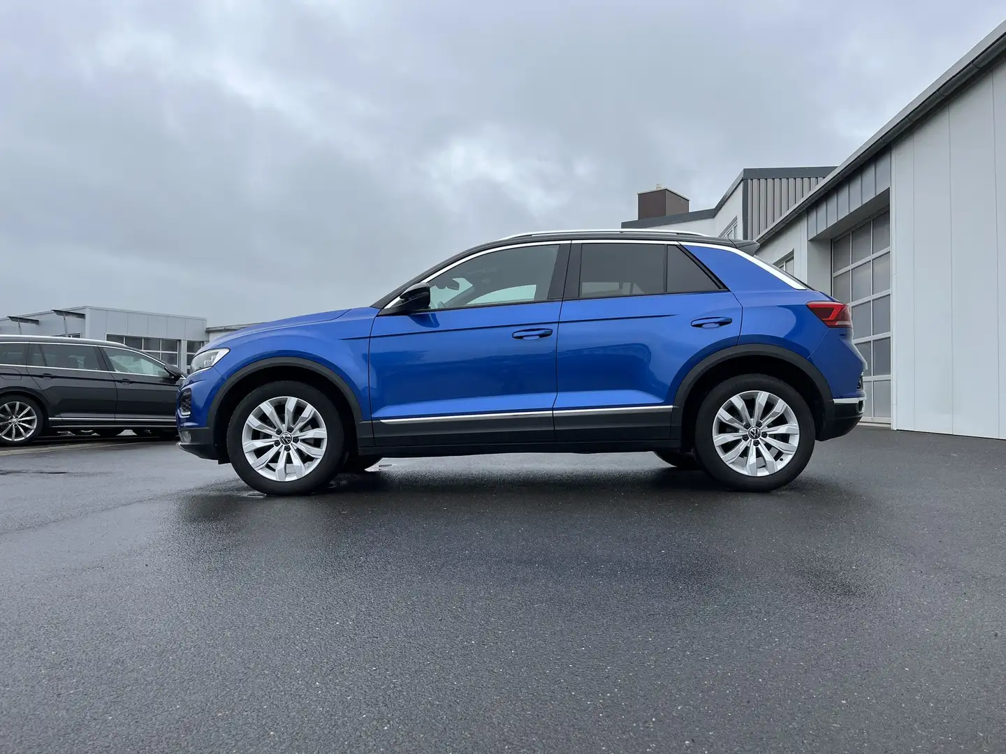 Volkswagen T-Roc 1.5 TSI DSG Sport 147€ m. 20% Anzahlung AHK Acti Blau - 2