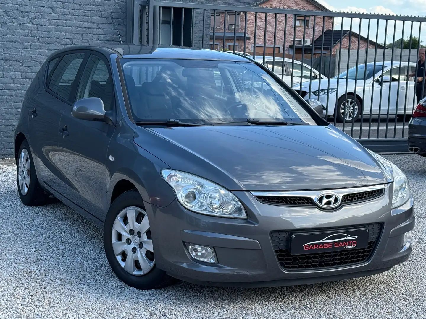 Hyundai i30 i30 1.6 CRDi Lounge /C-T Ok/Airco/Marchand-Pro/ - 2