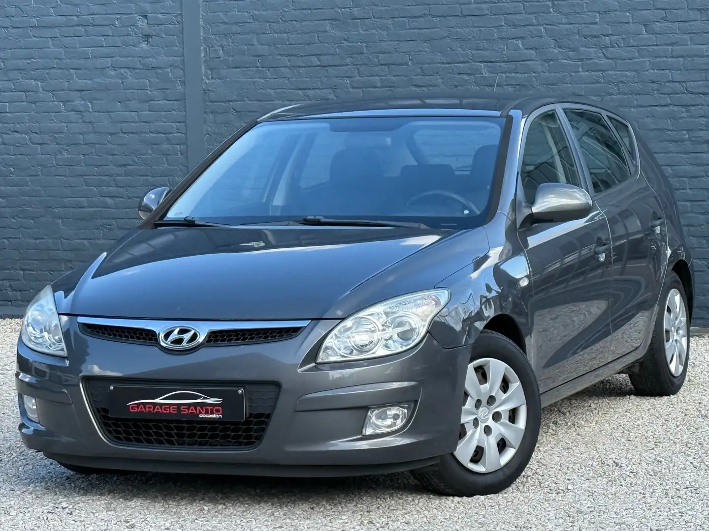 Hyundai i30 i30 1.6 CRDi Lounge /C-T Ok/Airco/Marchand-Pro/ - 1