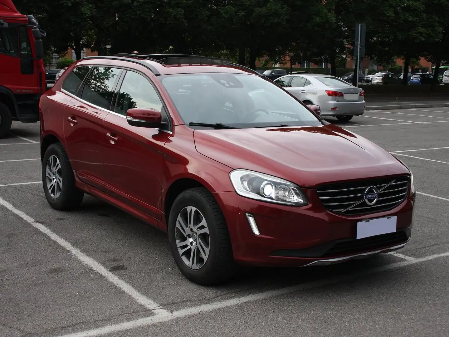 Volvo XC60 XC60 2.4 d4 Momentum awd 181cv geartronic Rosso - 2