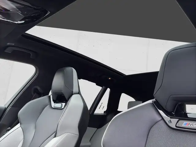 BMW M5 view 18