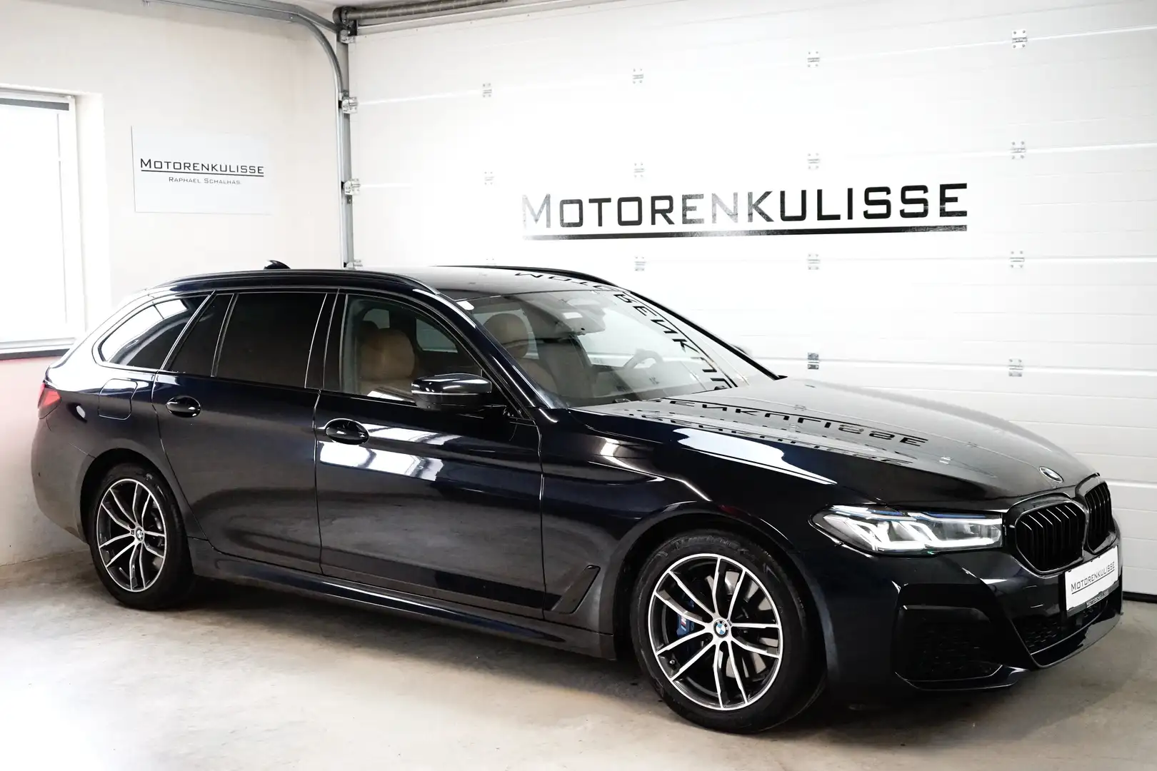 BMW 530 e xDrive Touring M Sport Aut LASER - HarmanK - 360 Schwarz - 1