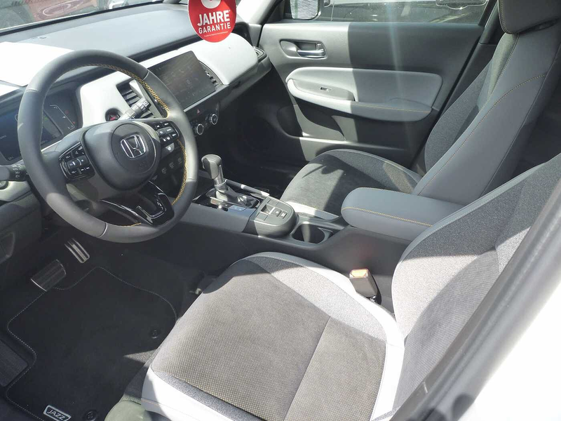 Honda Jazz Hybrid e:HEV 1.5 i-MMD Advance Sport — photo 11