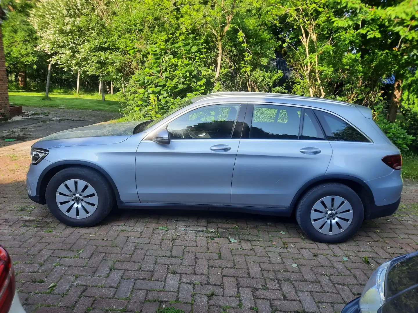 Mercedes-Benz GLC 200 GLC 200 d 4Matic (253.916) Silber - 2