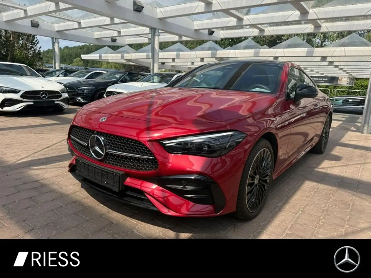 Mercedes-Benz CLE 300 e Cp AMG Sport Night Distr AHK Pano Burmes Rot - 1