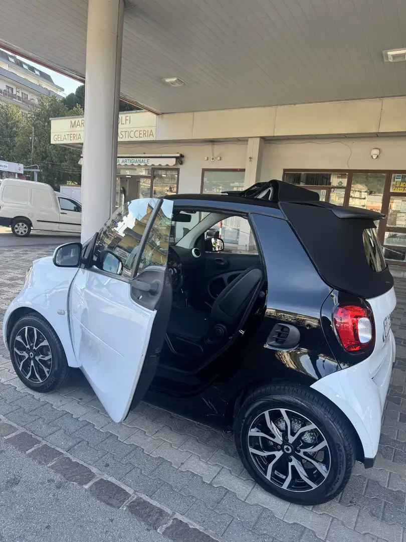 smart city-coupé/city-cabrio bianca - 1