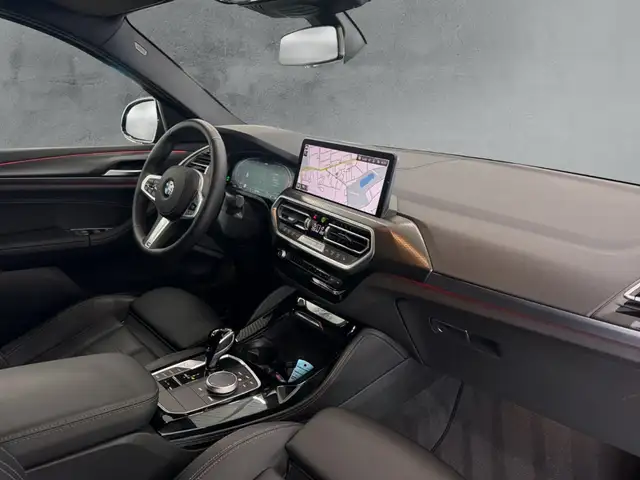 BMW X4 view 12