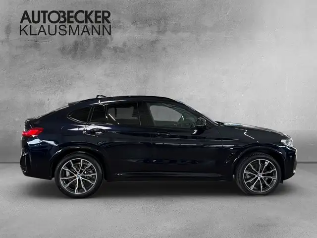 BMW X4 view 4