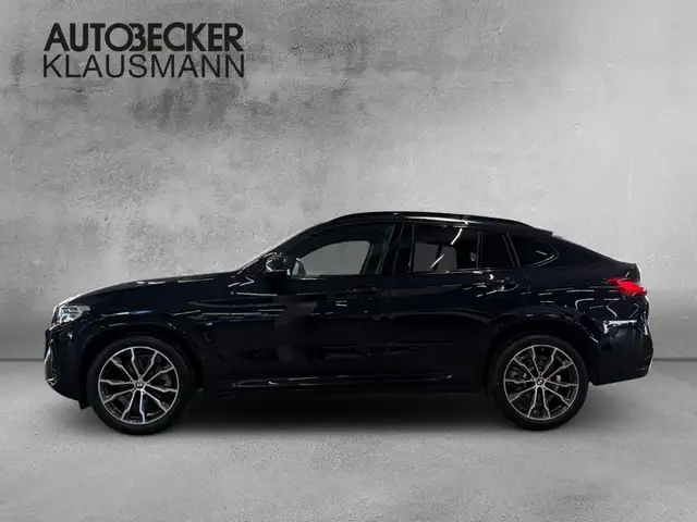 BMW X4 view 3
