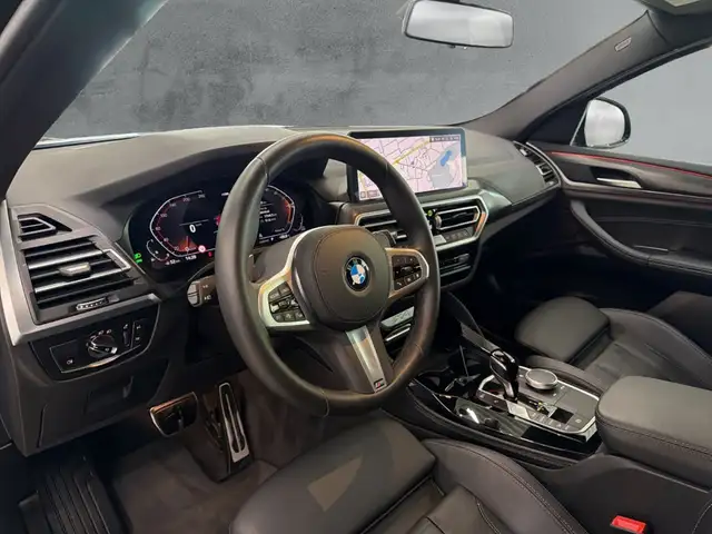 BMW X4 view 9