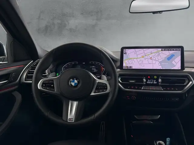 BMW X4 view 10