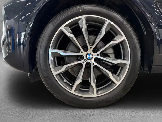 BMW X4 view 7