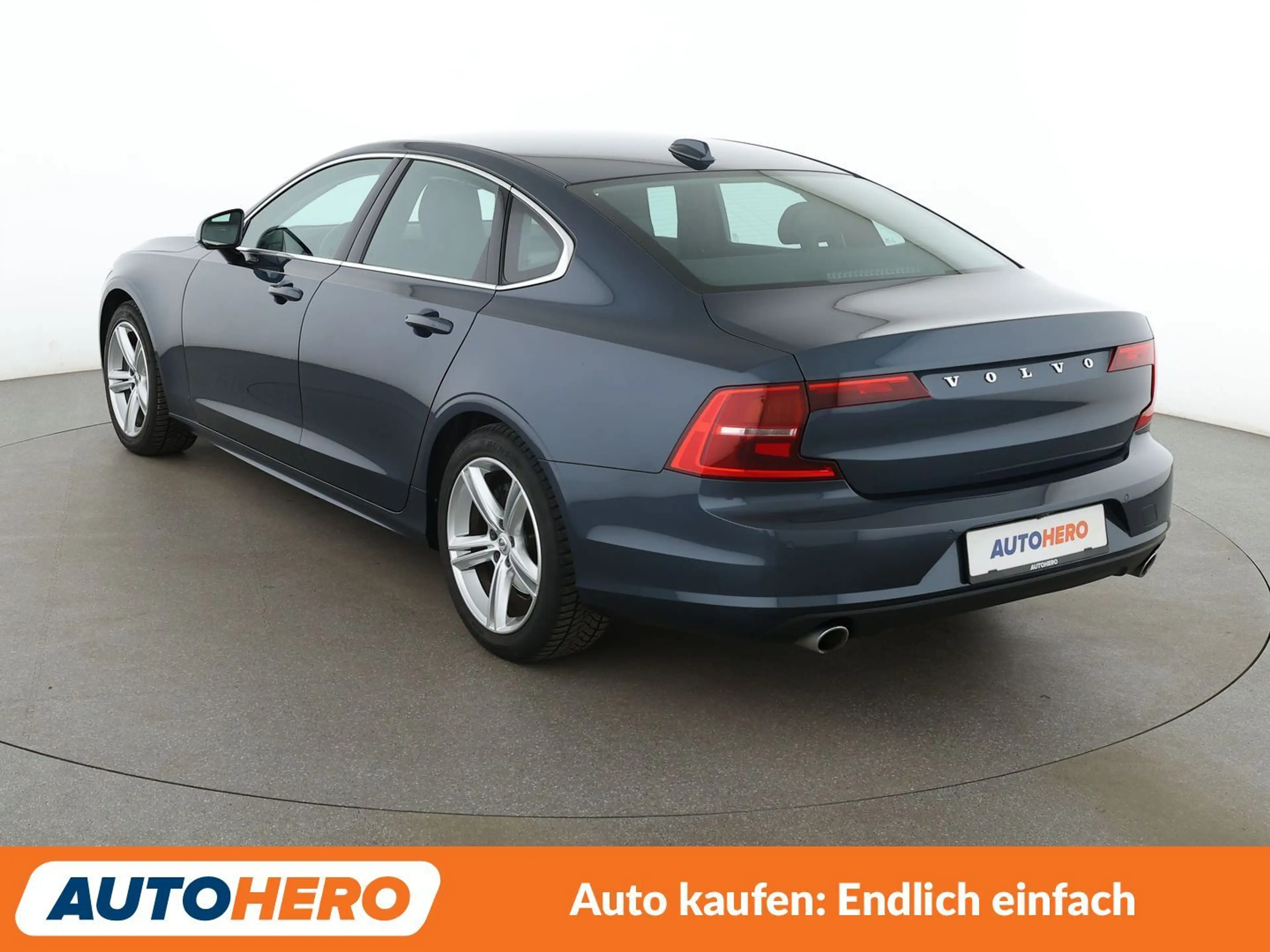 Volvo S90 2.0 D4 Momentum Aut.*NAVI*LED*ACC*CAM*PDC*SHZ* — photo 4