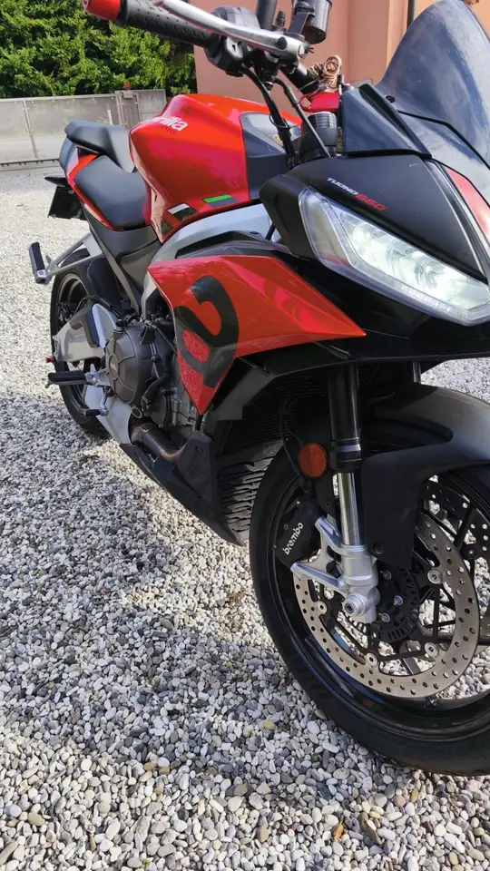Aprilia Tuono