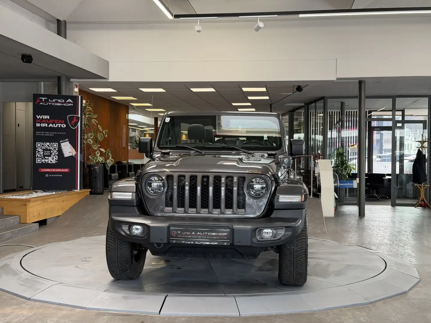 Jeep Wrangler Unlimited 4x4 Trailrated Aut. *Hardtop*AHK*Navi*Ka Grau - 2