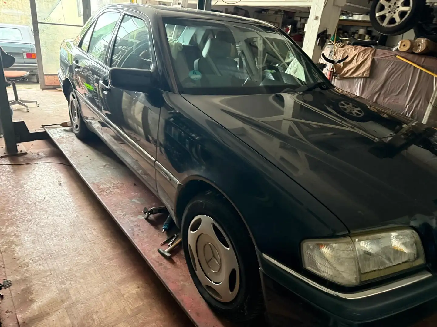 Mercedes-Benz C 200 Elegance - 1