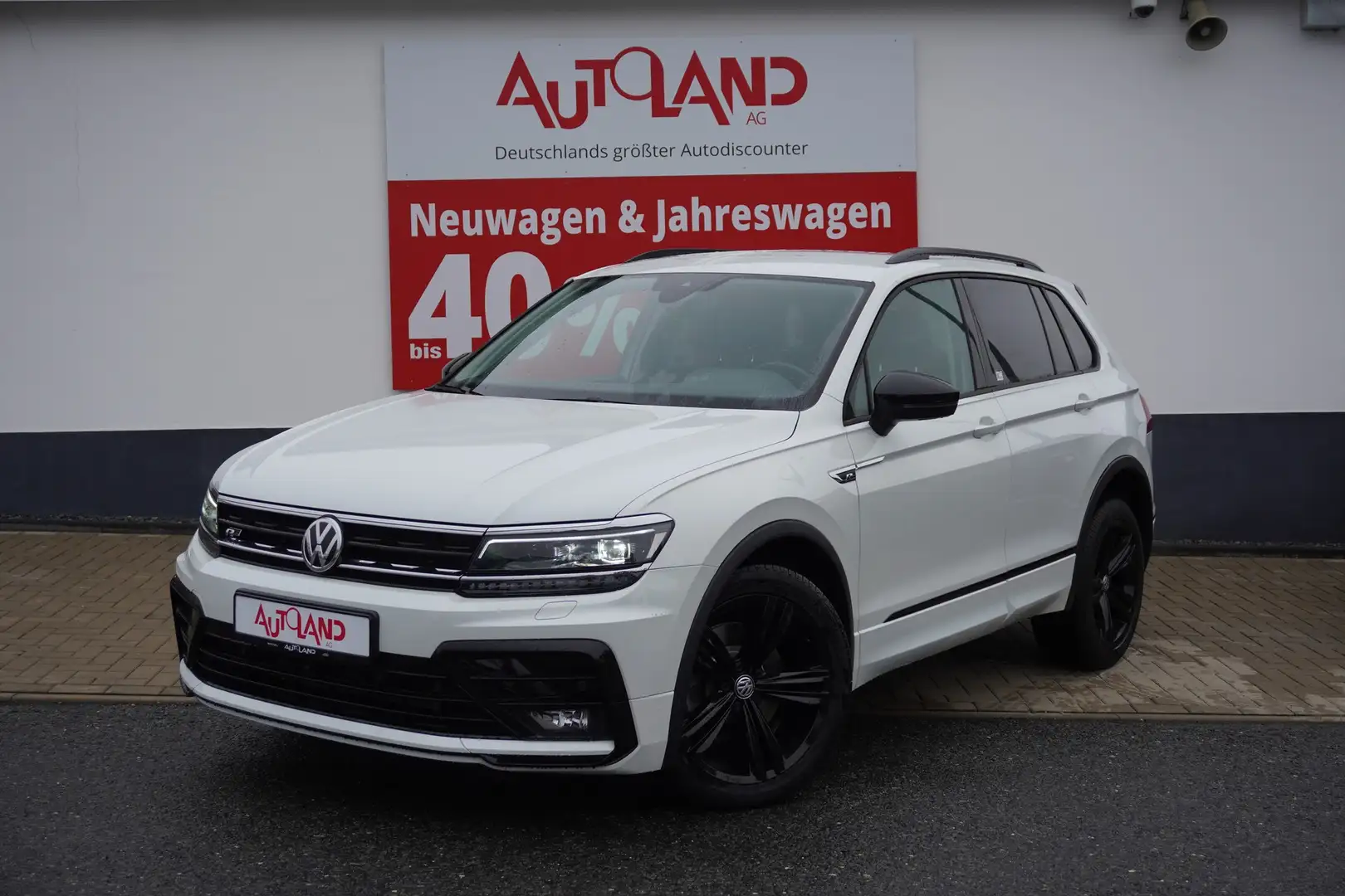 Volkswagen Tiguan 2.0 TDI R-line 4M DSG LED Navi ACC AHK Weiß - 2