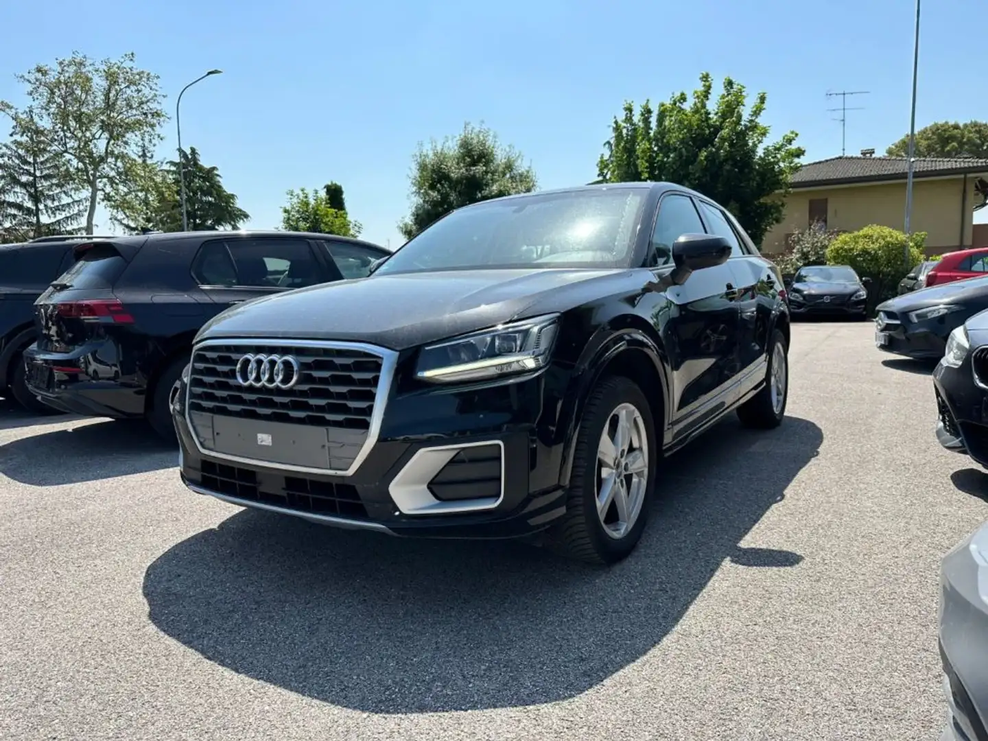 Audi Q2 30 TFSI Admired Nero - 2