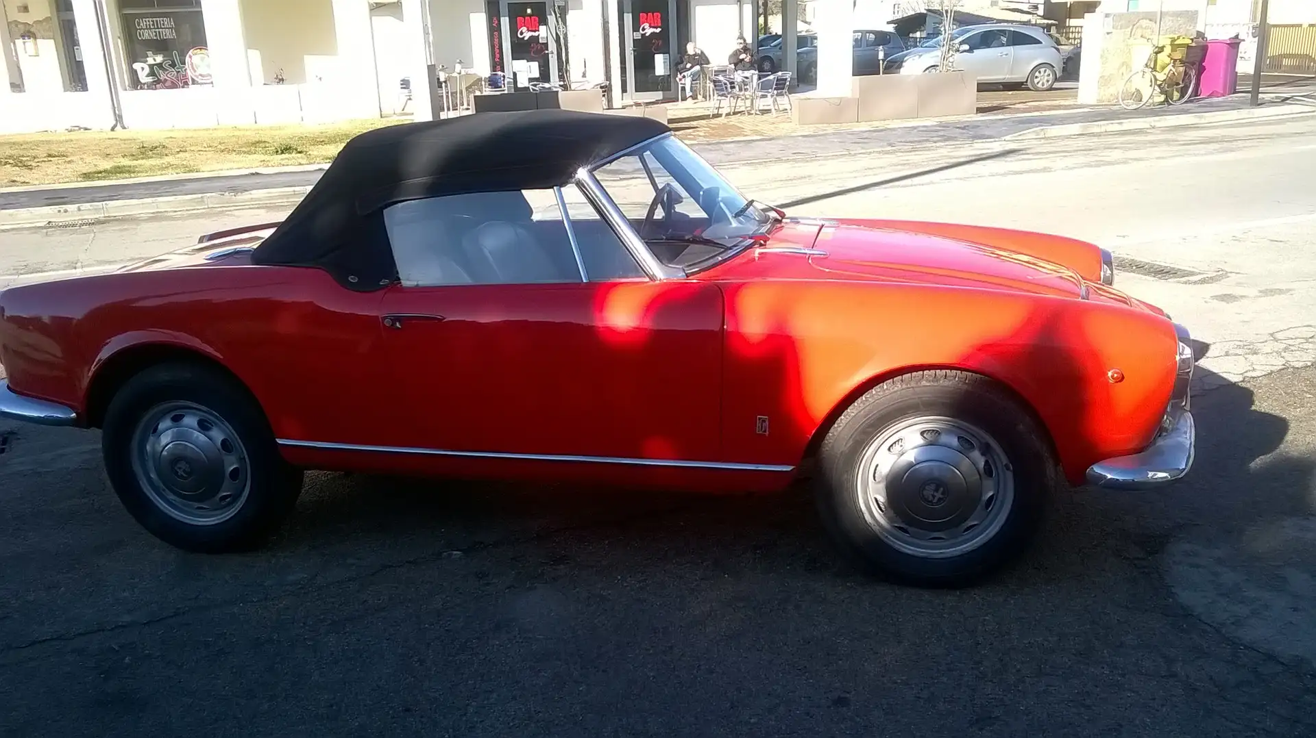 Alfa Romeo Giulia Spider Veloce Rojo - 1