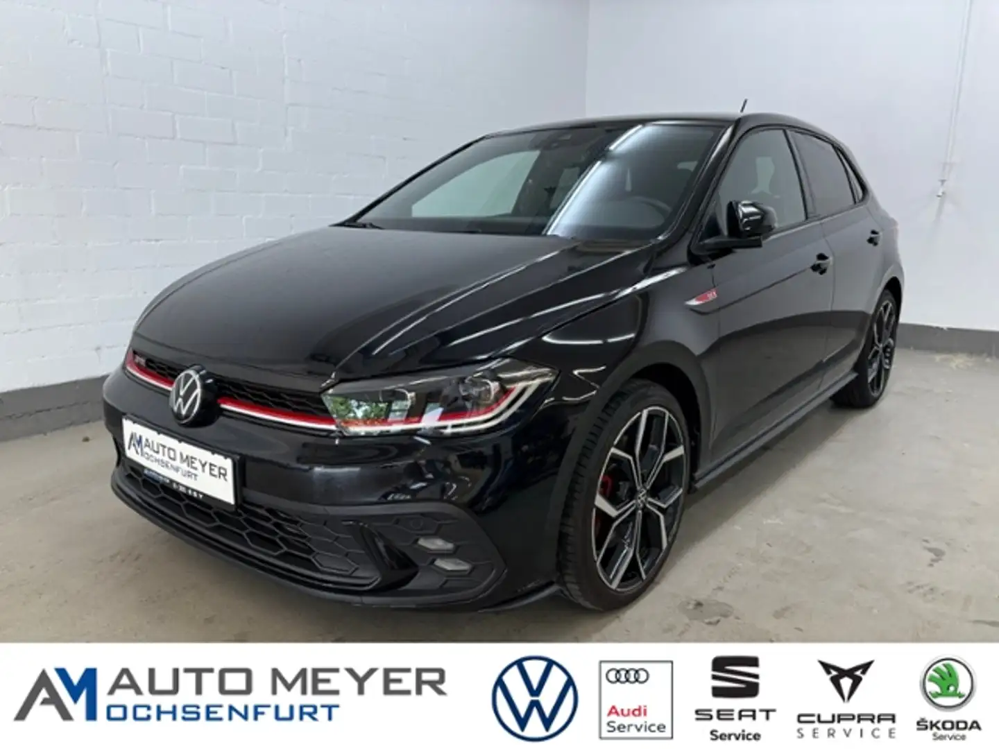 Volkswagen Polo GTI 2.0 TSI DSG Navi 18 Zoll Keyless IQ.Light Matrix Černá - 1