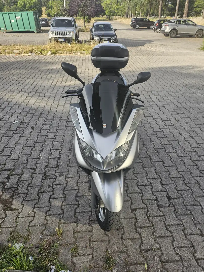 Yamaha Majesty 400 Šedá - 2