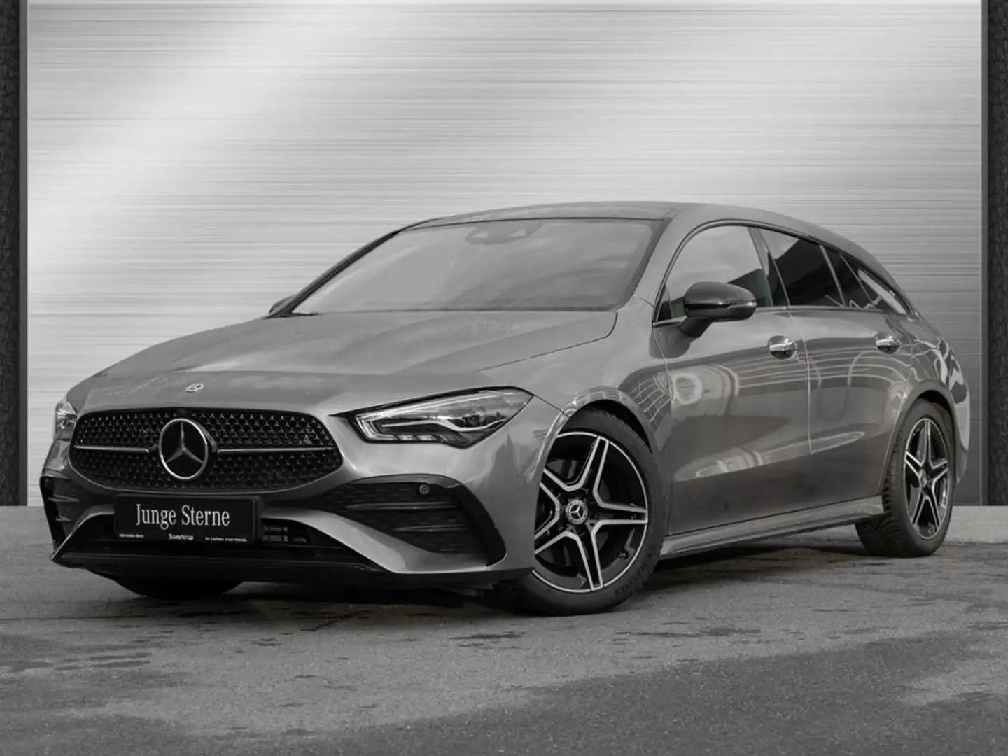 Mercedes-Benz CLA 200 SB // AMG NIGHT DISTR KAMERA PANO SPUR Grau - 2