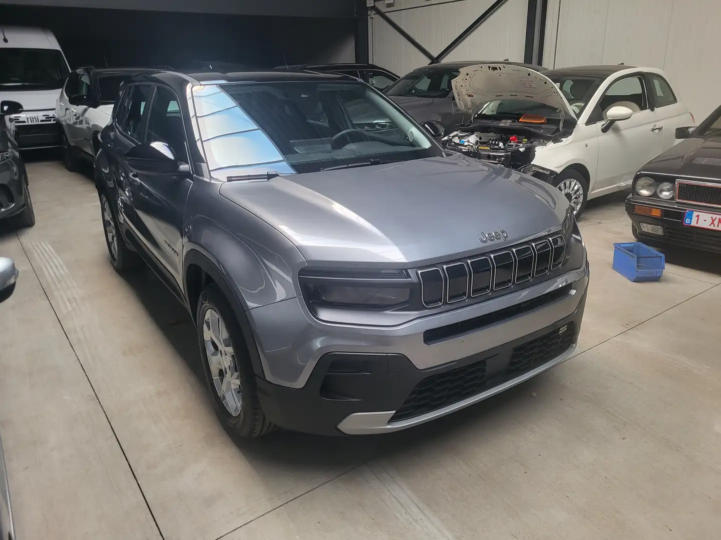 Jeep Avenger e-Avenger 51 kWh Altitude Gris - 1