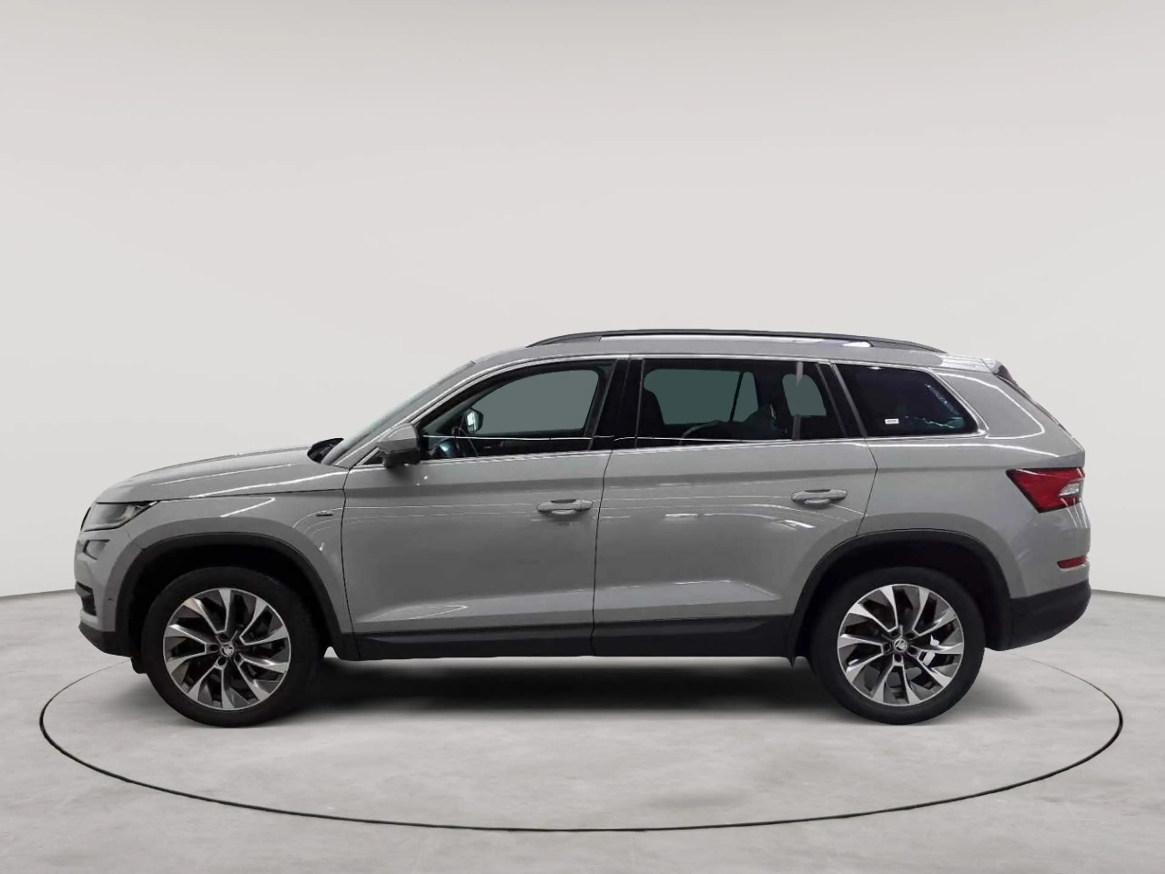 Skoda Kodiaq Kodiaq 2.0 TDI 4x4 Clever AHK StandH NAV — photo 6