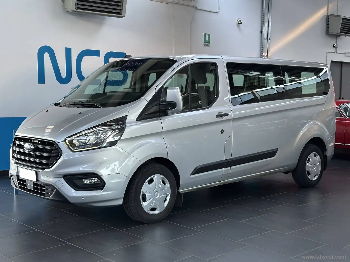 Ford Transit Custom 320 2.0 TDCi 130 Trend 8 POSTI Argento - 1