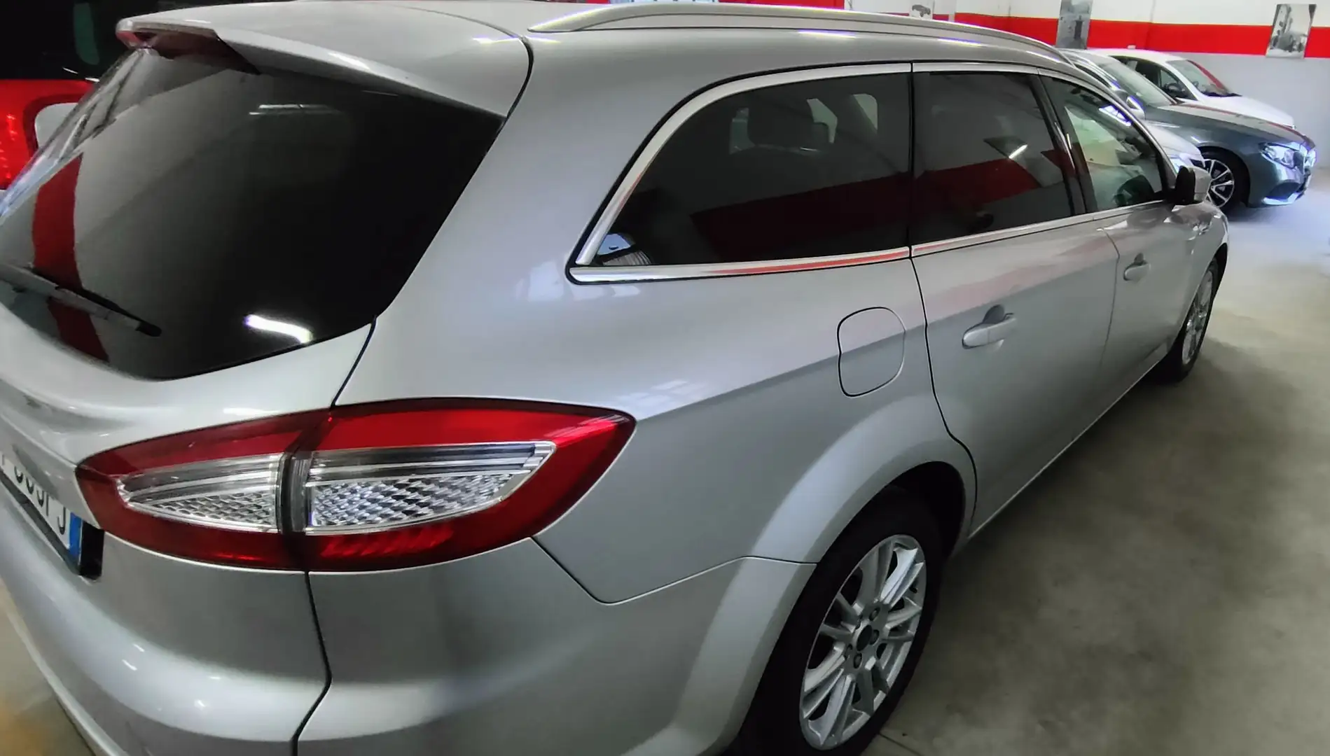 Ford Mondeo Mondeo III 2013 SW SW 2.0 tdci New Titanium 163cv Argento - 1