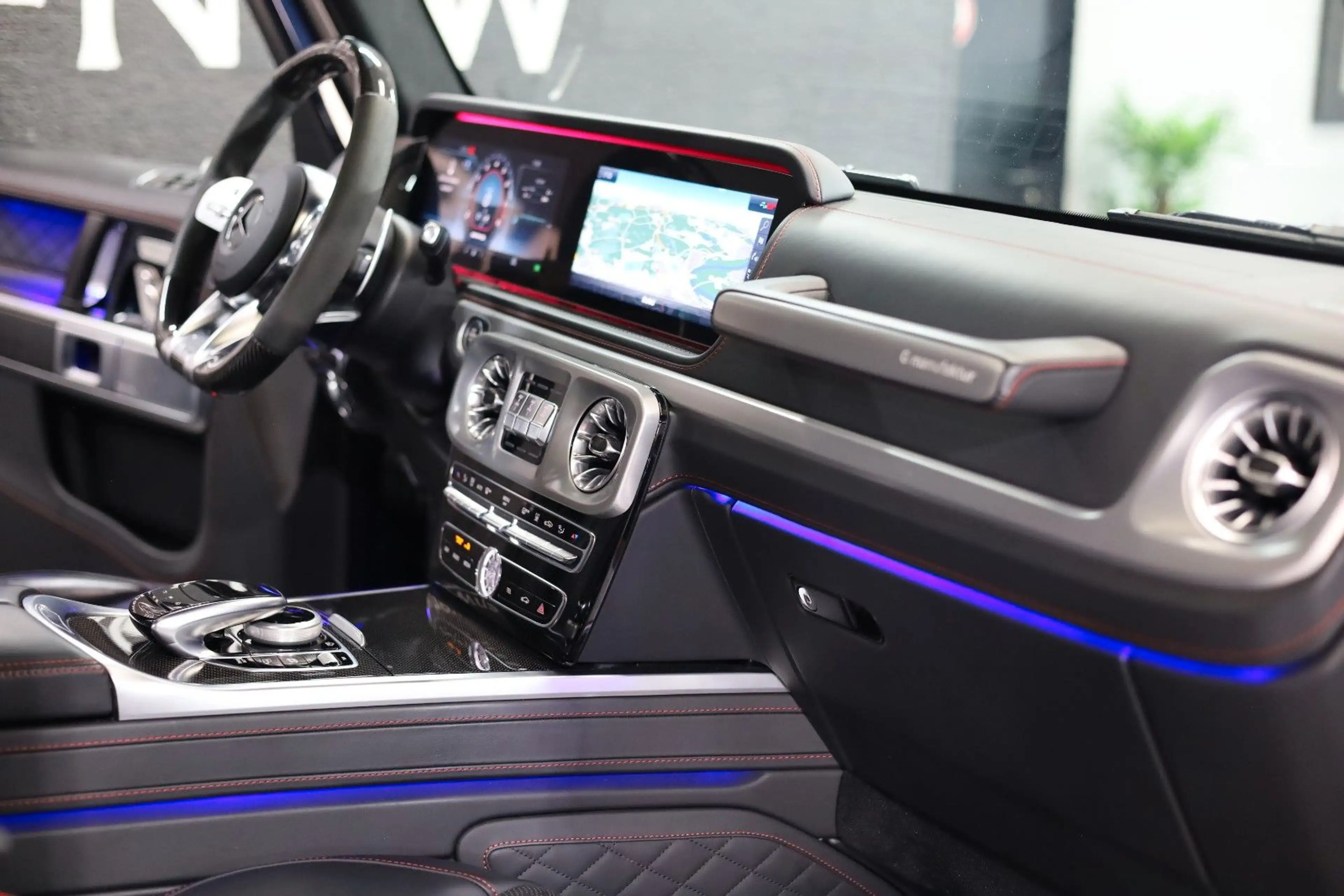 Mercedes-Benz G 63 AMG *Manufaktur*Carbon9Night-Paket*Voll* — photo 10
