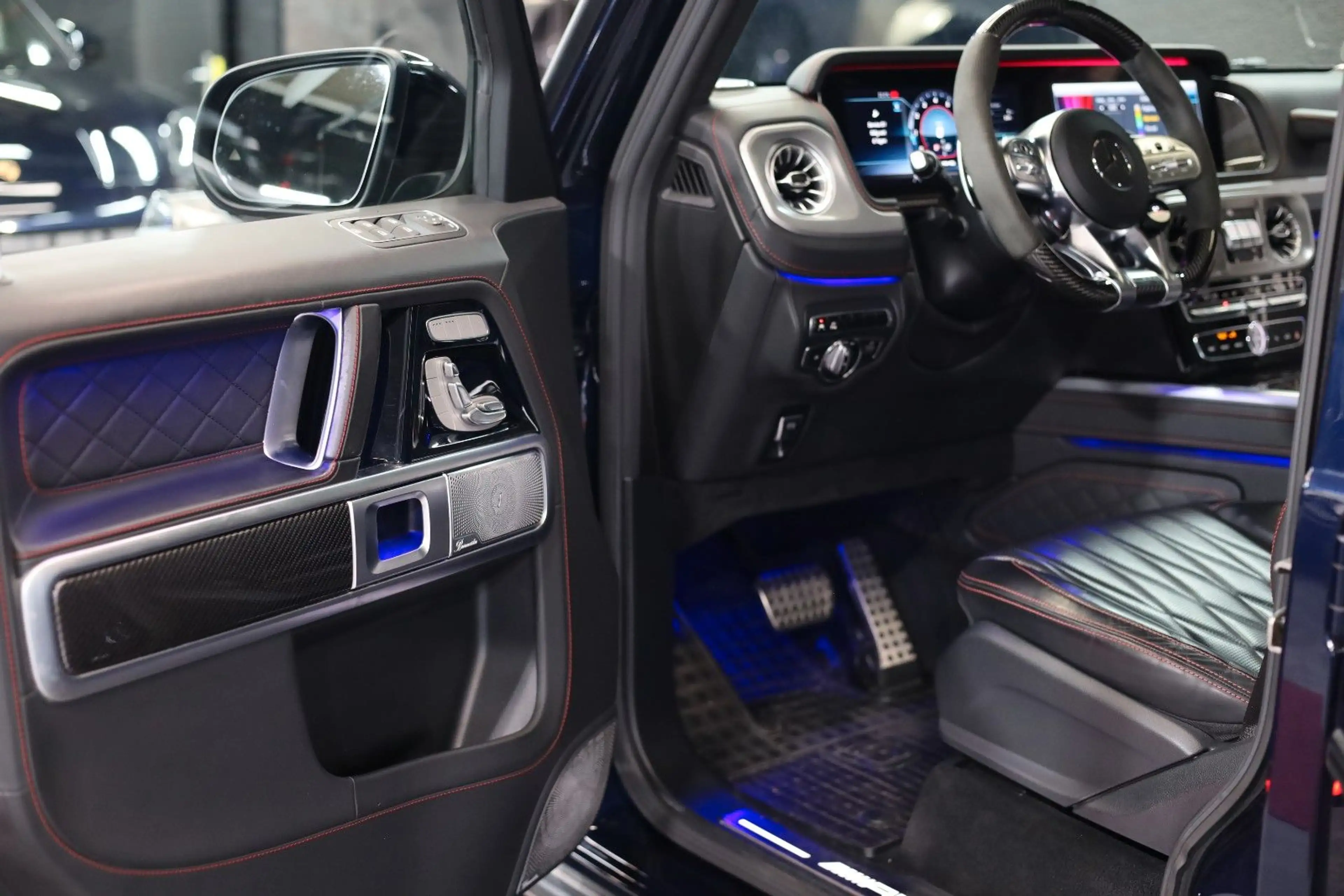 Mercedes-Benz G 63 AMG *Manufaktur*Carbon9Night-Paket*Voll* — photo 12