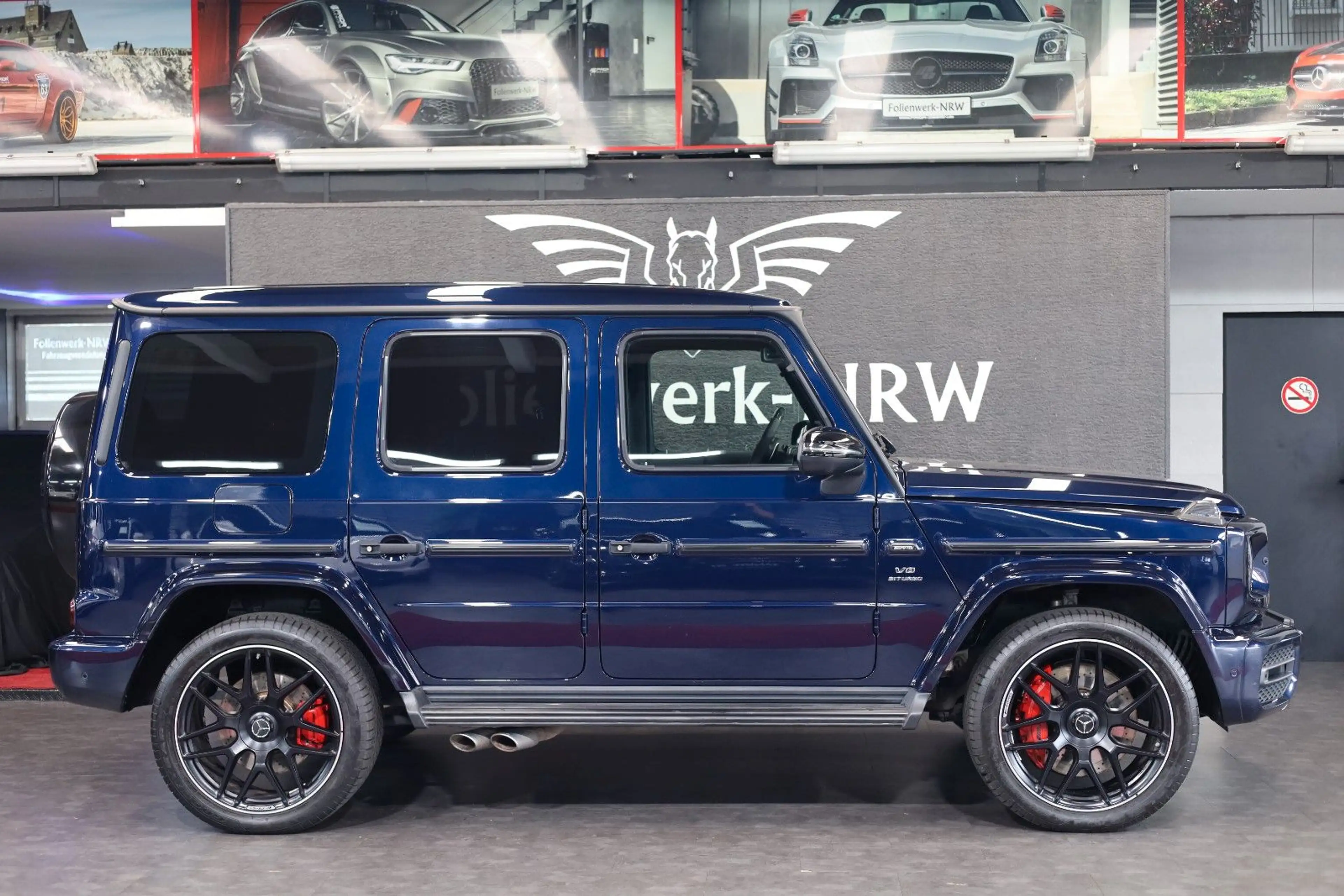 Mercedes-Benz G 63 AMG *Manufaktur*Carbon9Night-Paket*Voll* — photo 3