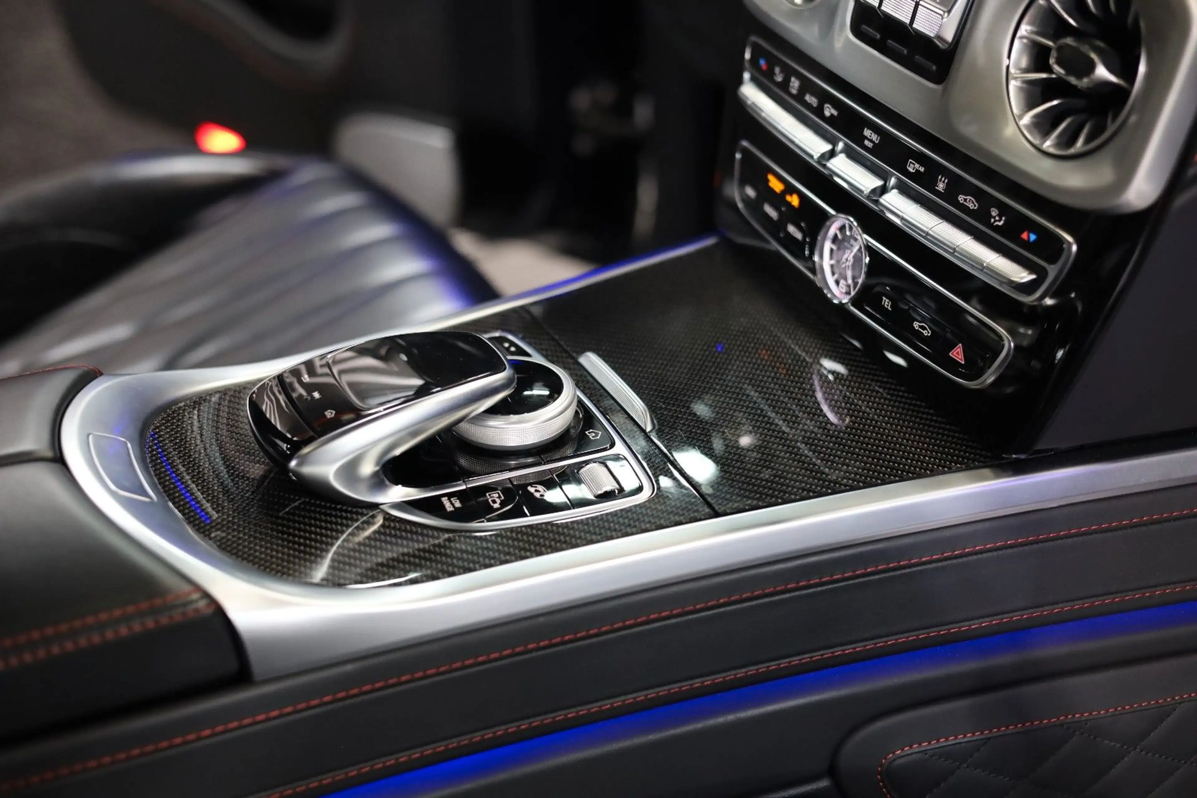 Mercedes-Benz G 63 AMG *Manufaktur*Carbon9Night-Paket*Voll* — photo 14