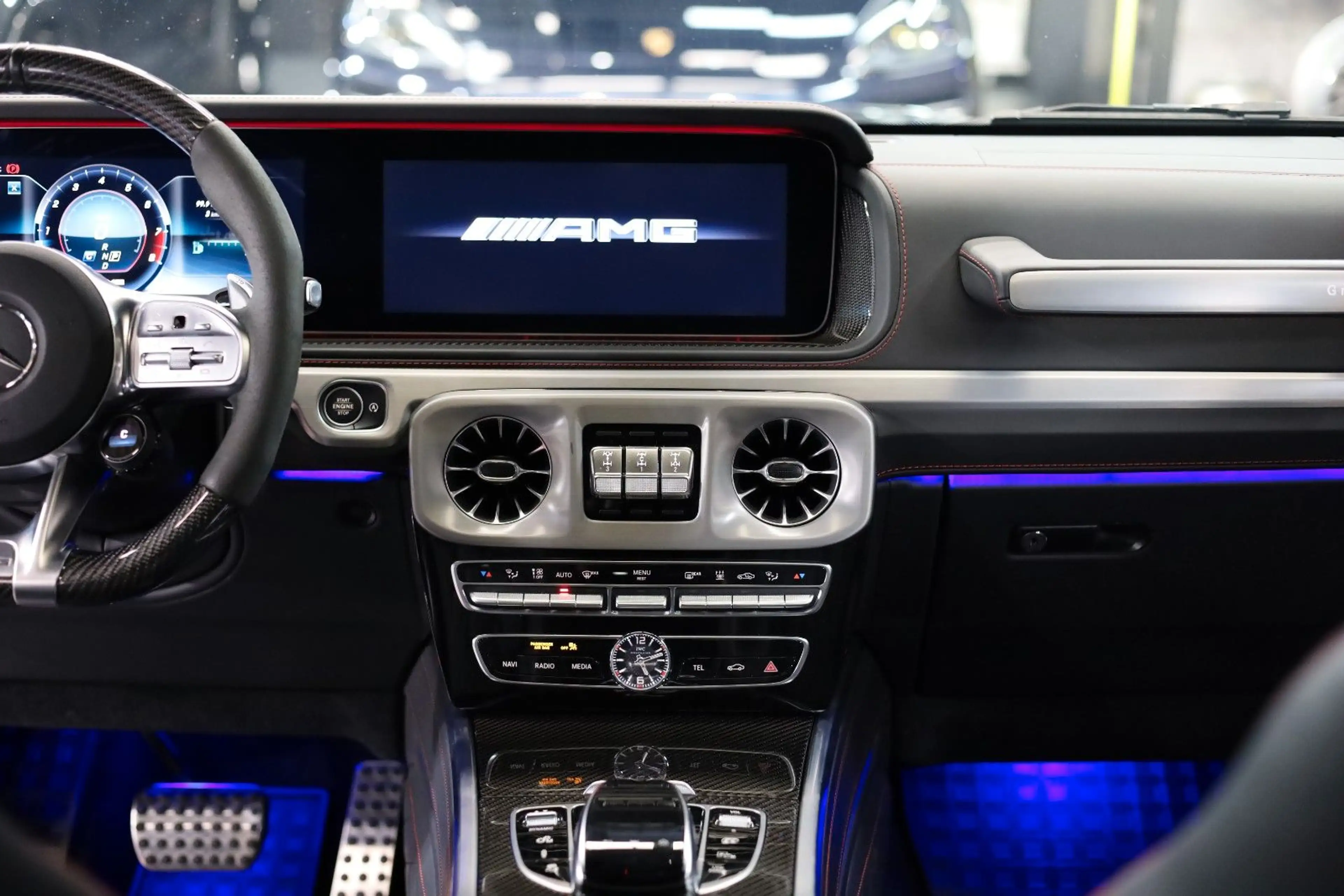 Mercedes-Benz G 63 AMG *Manufaktur*Carbon9Night-Paket*Voll* — photo 8