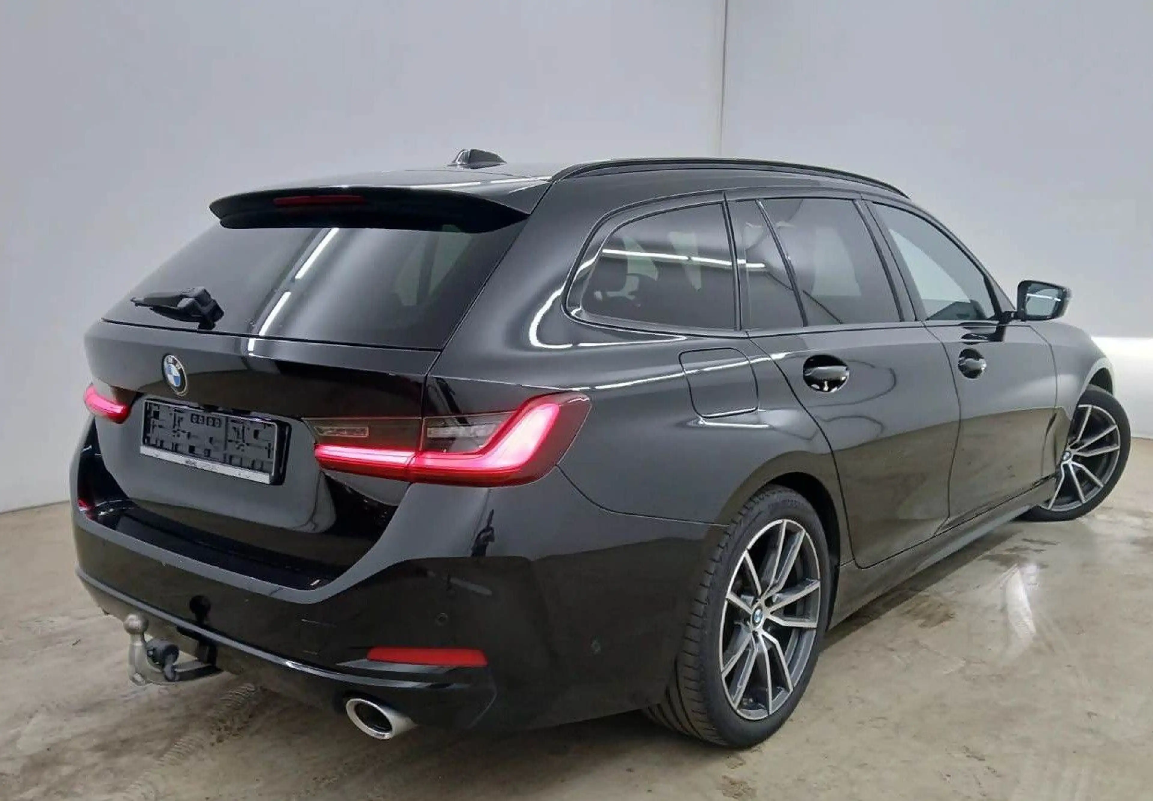 BMW 320 d Touring*AHK,18´´LC-Prof,HUD,ACC,RFK,Memory — photo 4