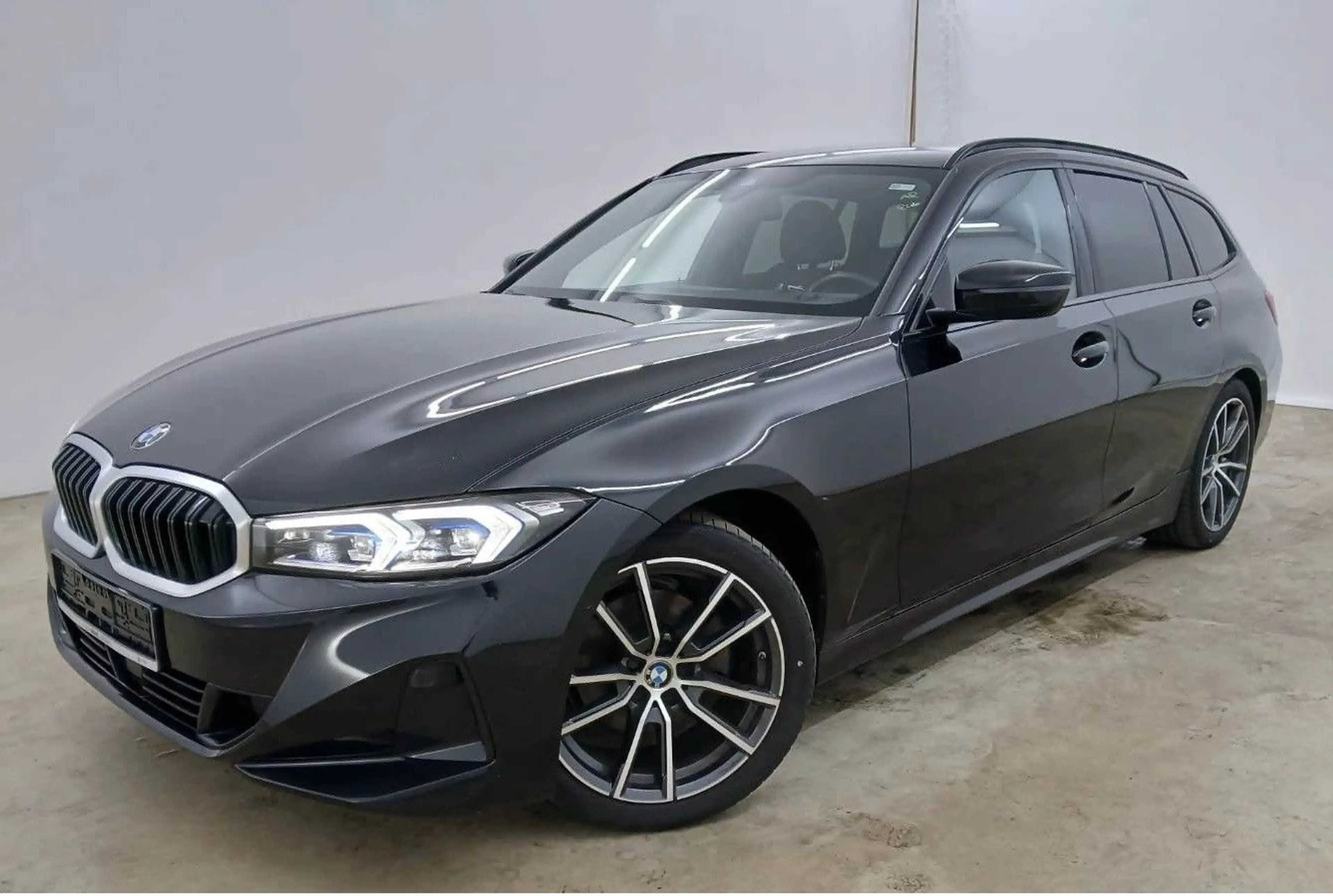 BMW 320 d Touring*AHK,18´´LC-Prof,HUD,ACC,RFK,Memory