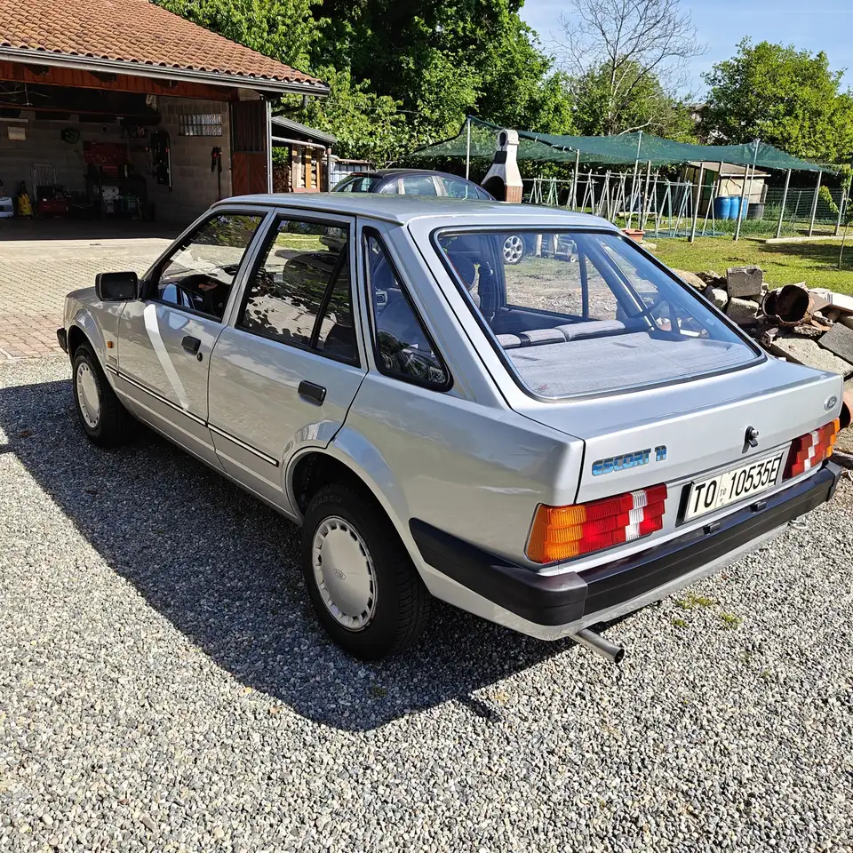 Ford Escort 5p 1.1 GL, foto 6
