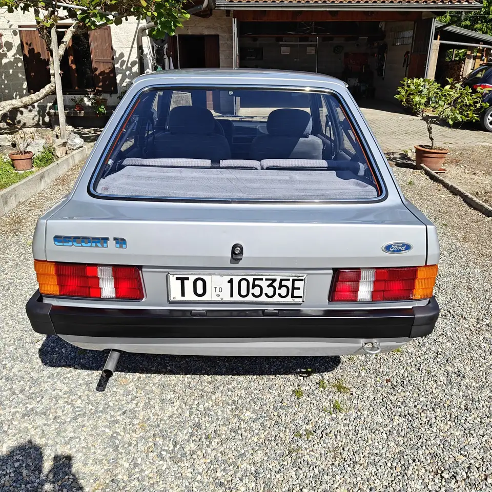 Ford Escort 5p 1.1 GL, foto 4