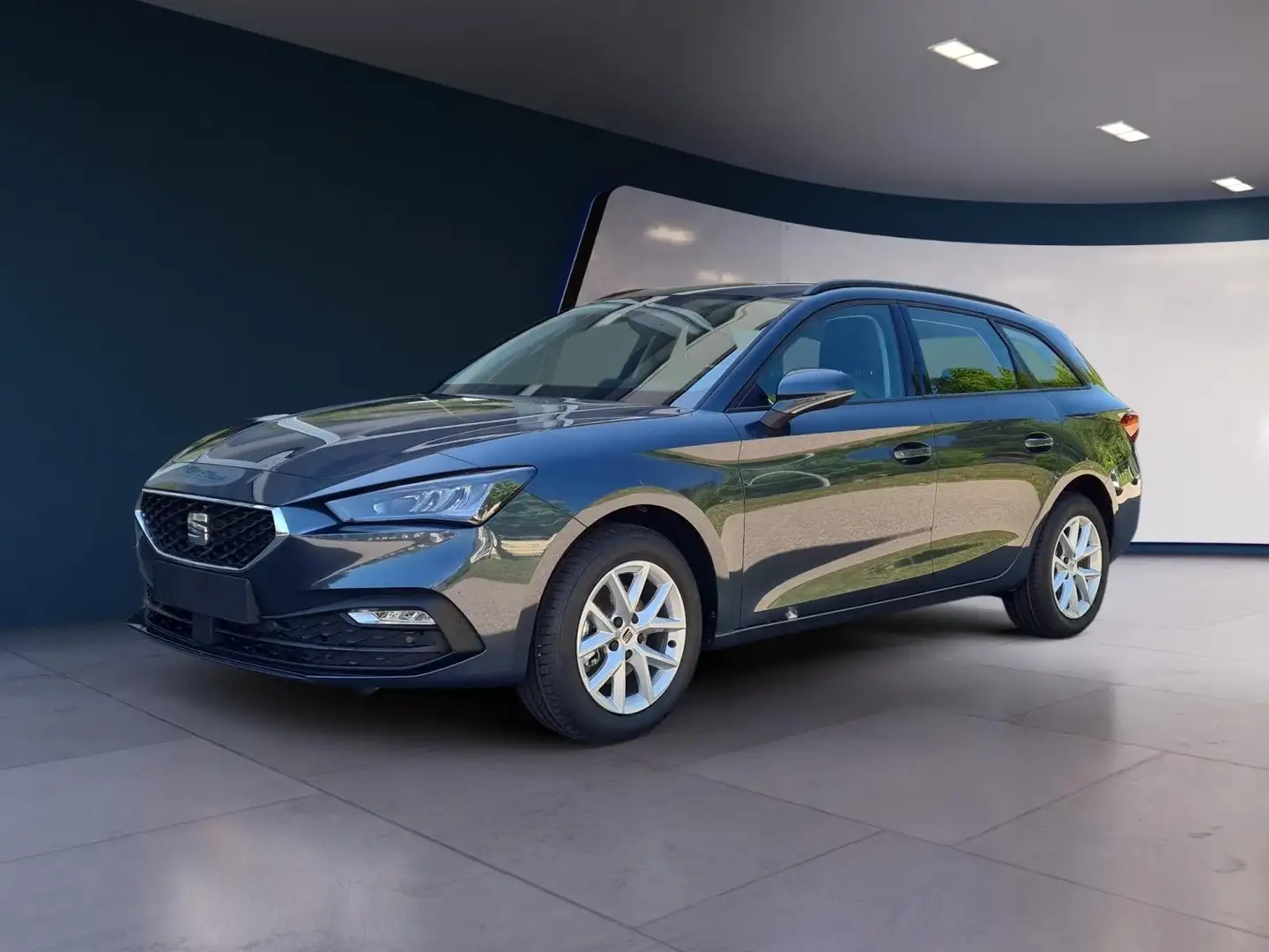 SEAT Leon Sportstourer 1.5 eTSI 110 kW Style ST 1.5eTSI D... Šedá - 1
