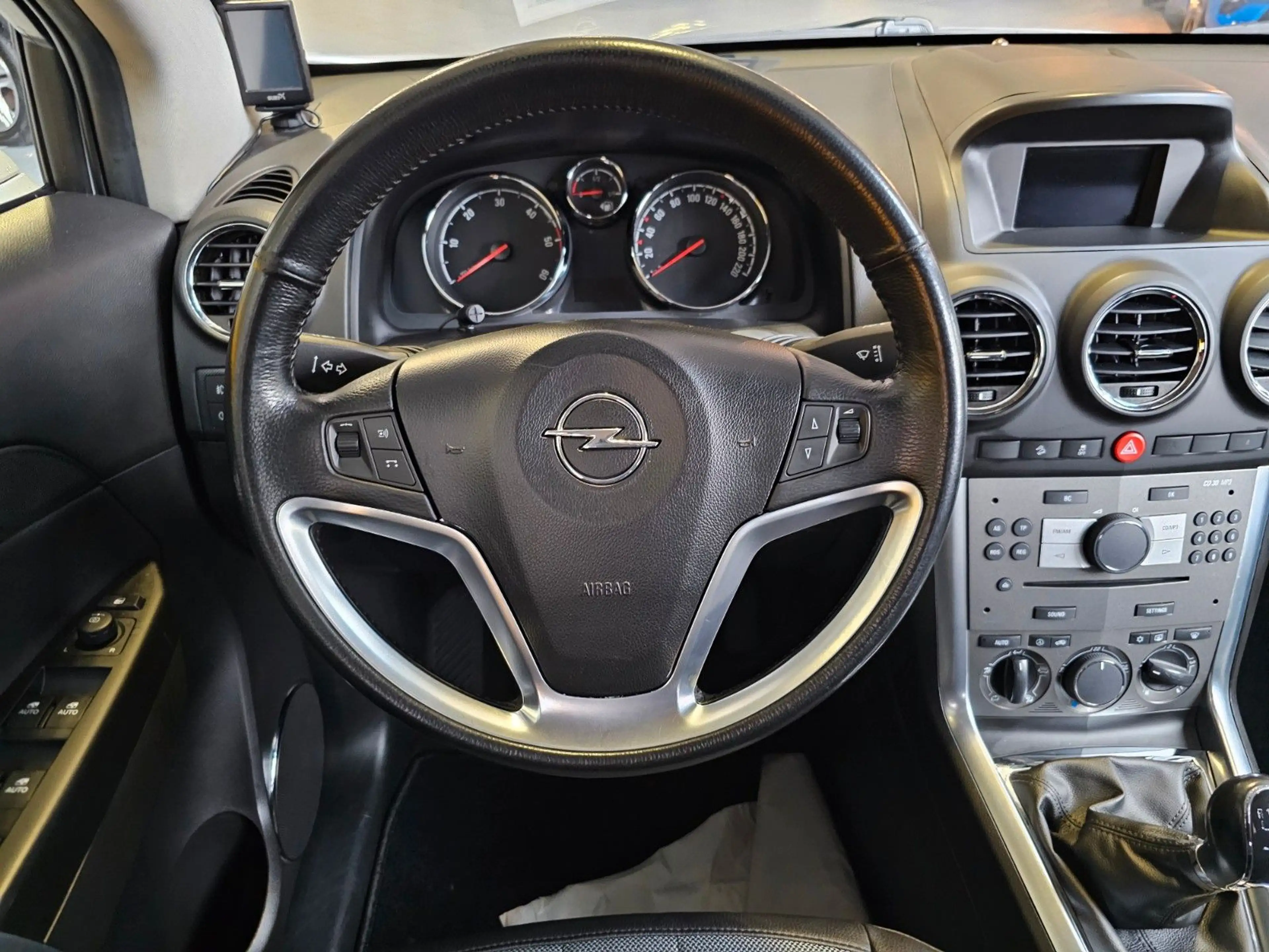 Opel Antara 2.2 CDTI Design Edition 4x2 AHK — photo 9